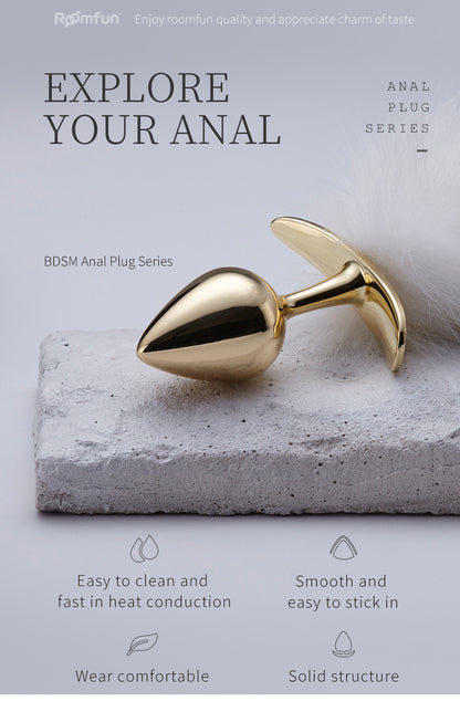 Arctic Short Fox Tail Metal Anal Plug - Animal fur